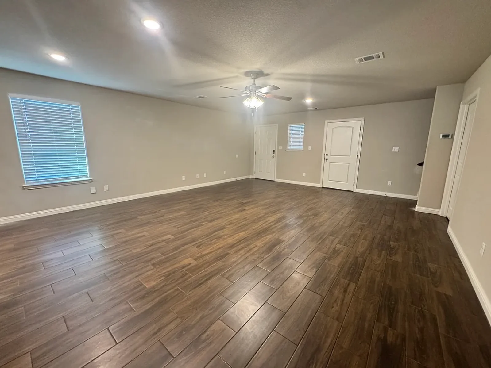 Property photo of 762 Rolling Terrace Cir, Granbury, TX
